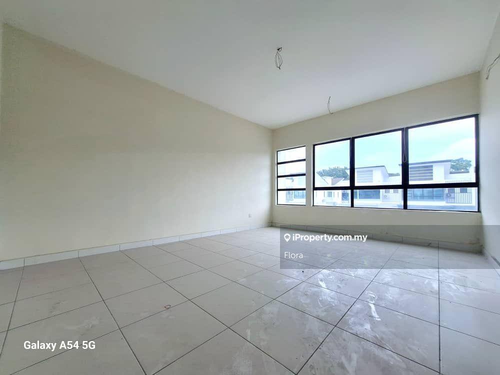 2-storey Terraced House for Sale in Lakeside Residences, Puchong by Flora - iProperty.com.my