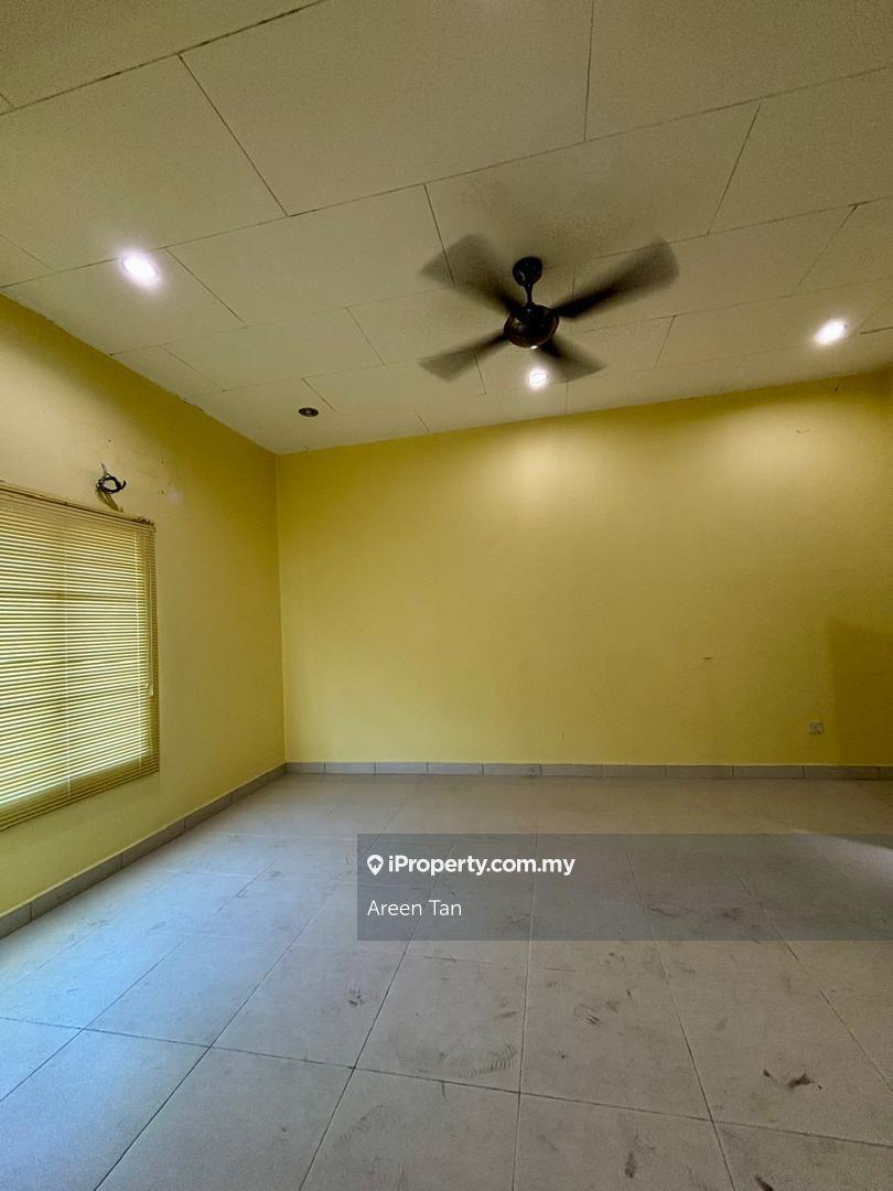 Rumah Berangkai 2 Tingkat untuk Dijual di Kampung Teluk Gadong Besar, Klang oleh Areen Tan - iProperty.com.my