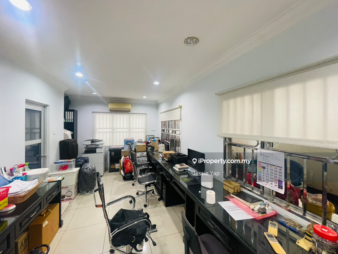Semi-Detached House for Sale in Taman Bukit Serdang, Seri Kembangan by Jessie Yap - iProperty.com.my