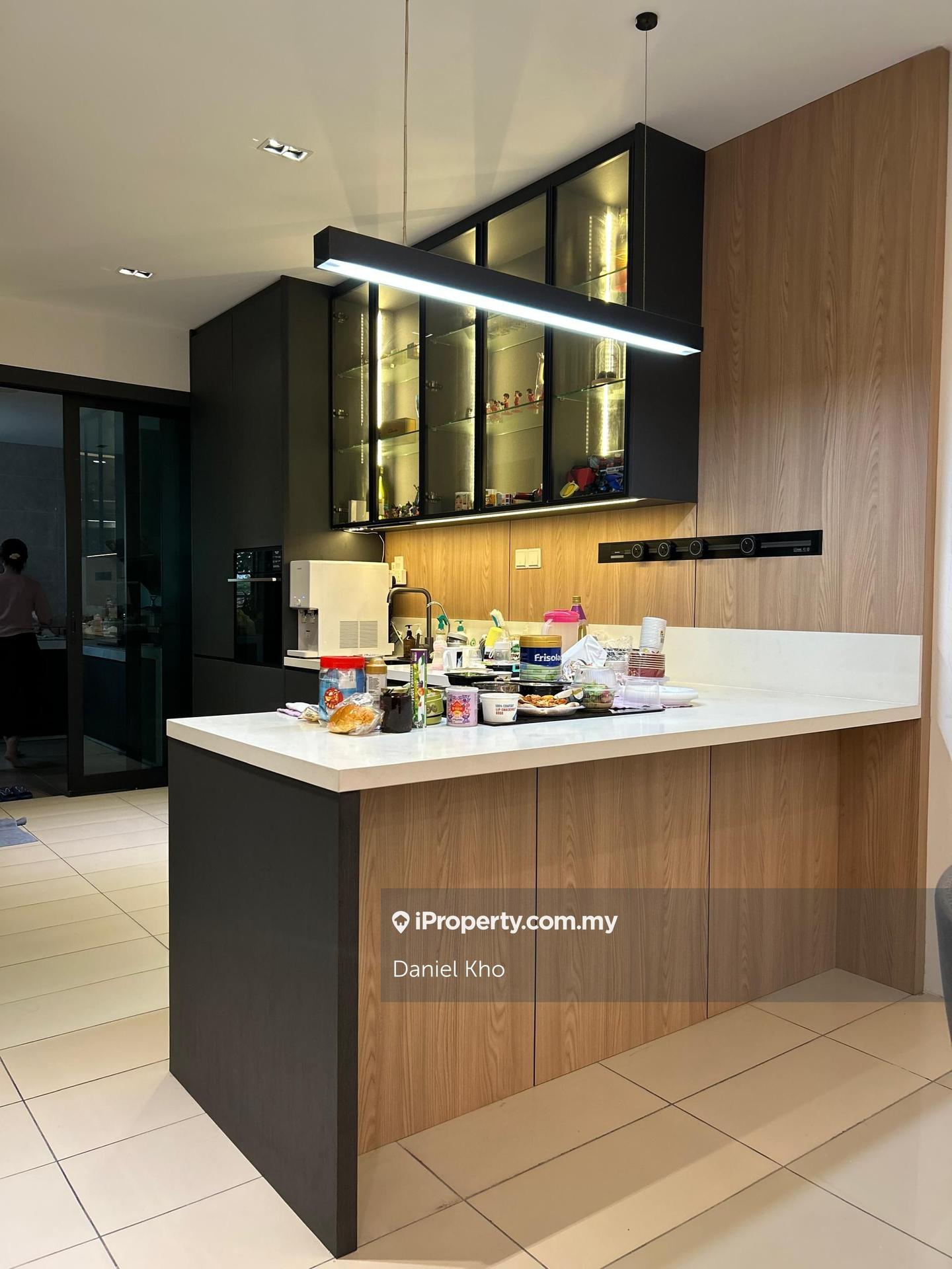 Rumah Berangkai 2 Tingkat untuk Dijual di Bukit Raja, Bukit Raja oleh Daniel Kho - iProperty.com.my