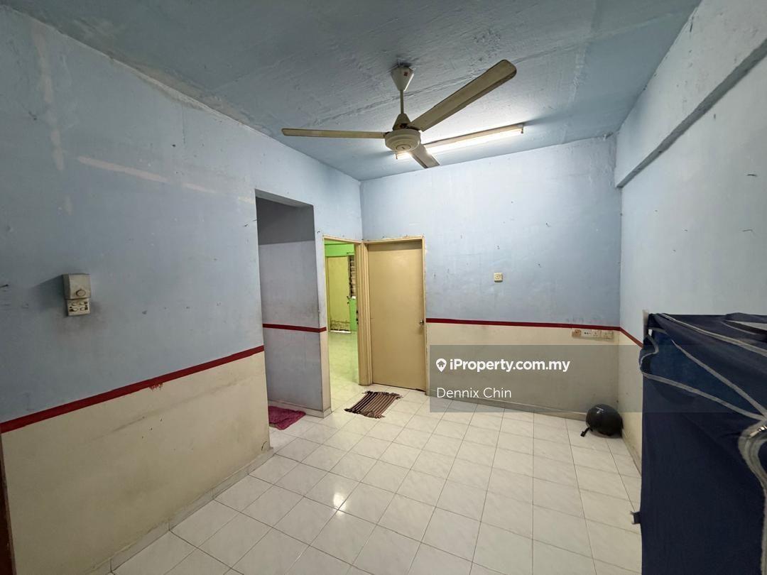 Rumah Pangsa untuk Dijual di Kuchai Jaya Flat oleh Dennix Chin - iProperty.com.my