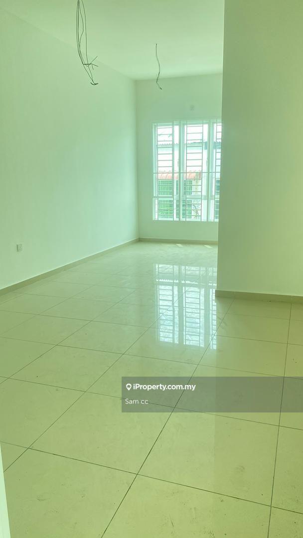 Rumah Berangkai 2 Tingkat untuk Dijual di Hijayu 3, Bandar Sri Sendayan oleh Sam cc - iProperty.com.my