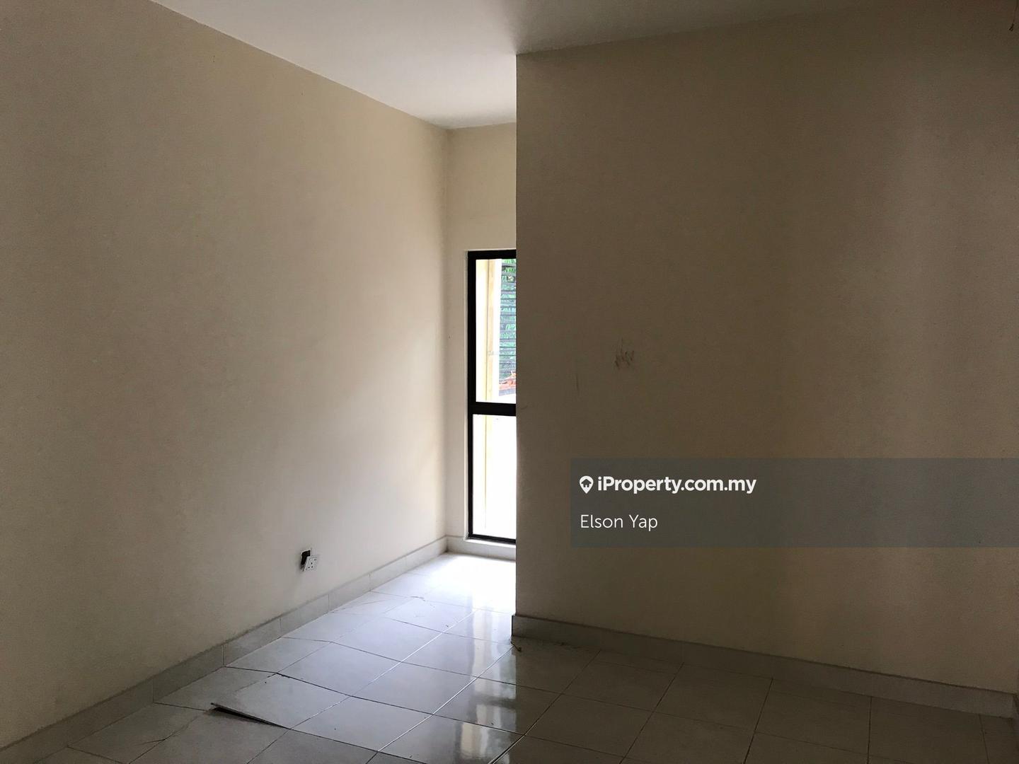 Rumah Berangkai 2 Tingkat untuk Dijual di Sutera Damansara, Damansara Damai oleh Elson Yap - iProperty.com.my