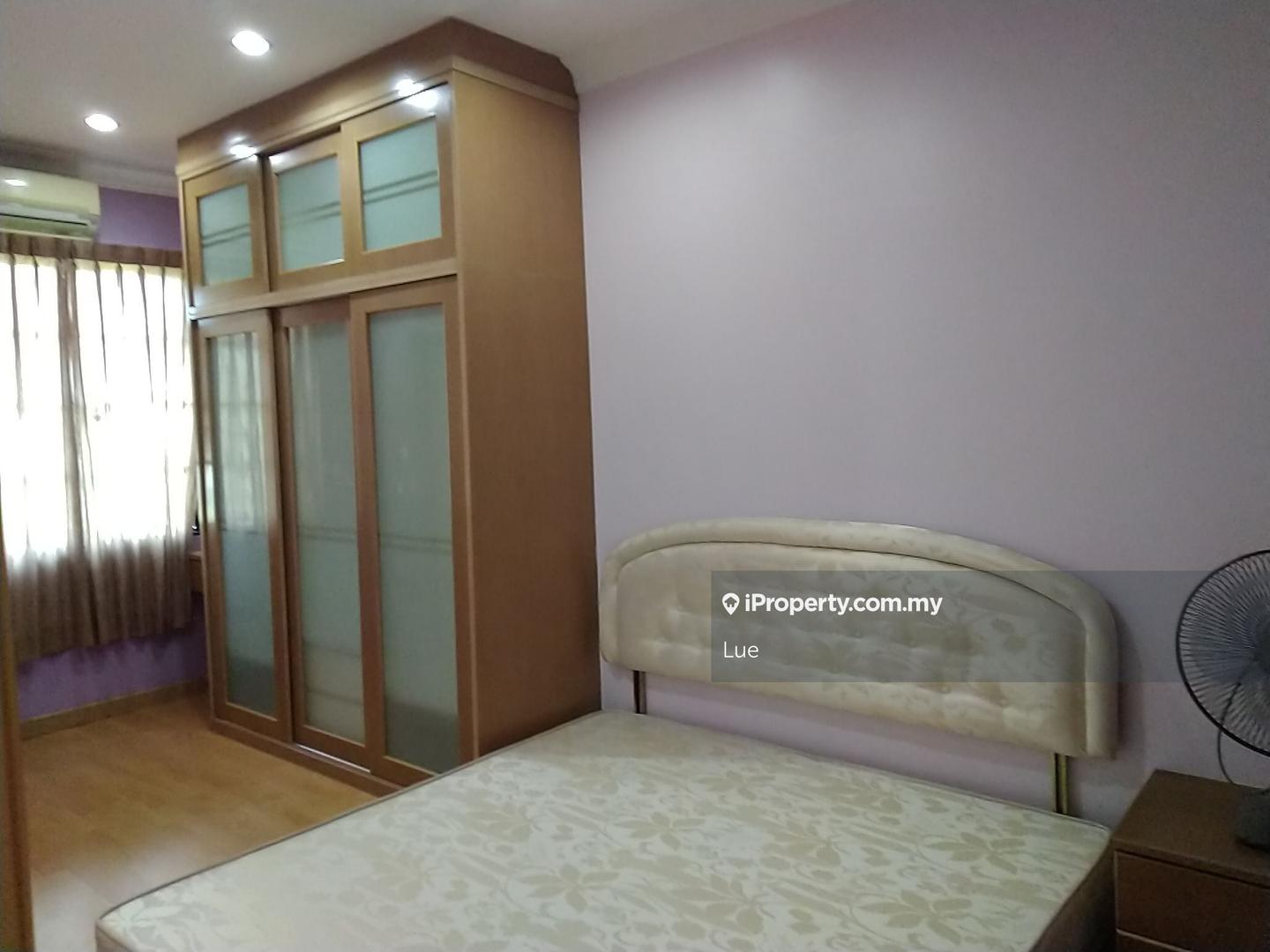 Rumah Berangkai 2.5 Tingkat untuk Dijual di Taman Sri Pelabuhan, Klang oleh Lue - iProperty.com.my