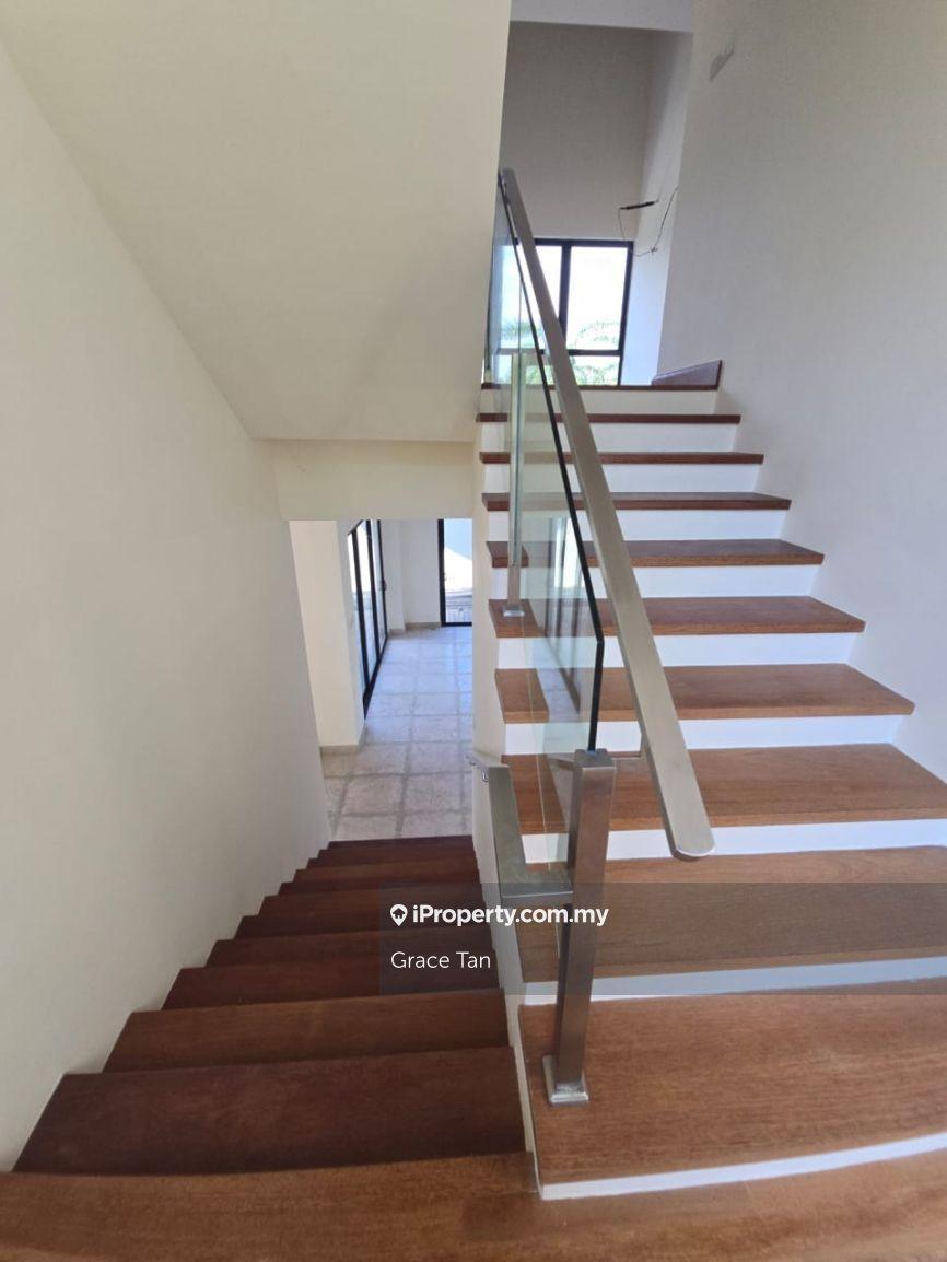 Bungalow House for Sale in Taman Equine ,Equine Park, Seri Kembangan by Grace Tan - iProperty.com.my