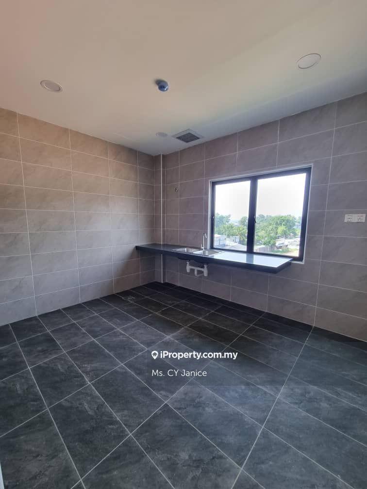 Semi-D Kilang untuk Dijual di Balakong, Serdang, Cheras, Kajang, Bangi, Taming, Balakong oleh Ms. CY Janice - iProperty.com.my