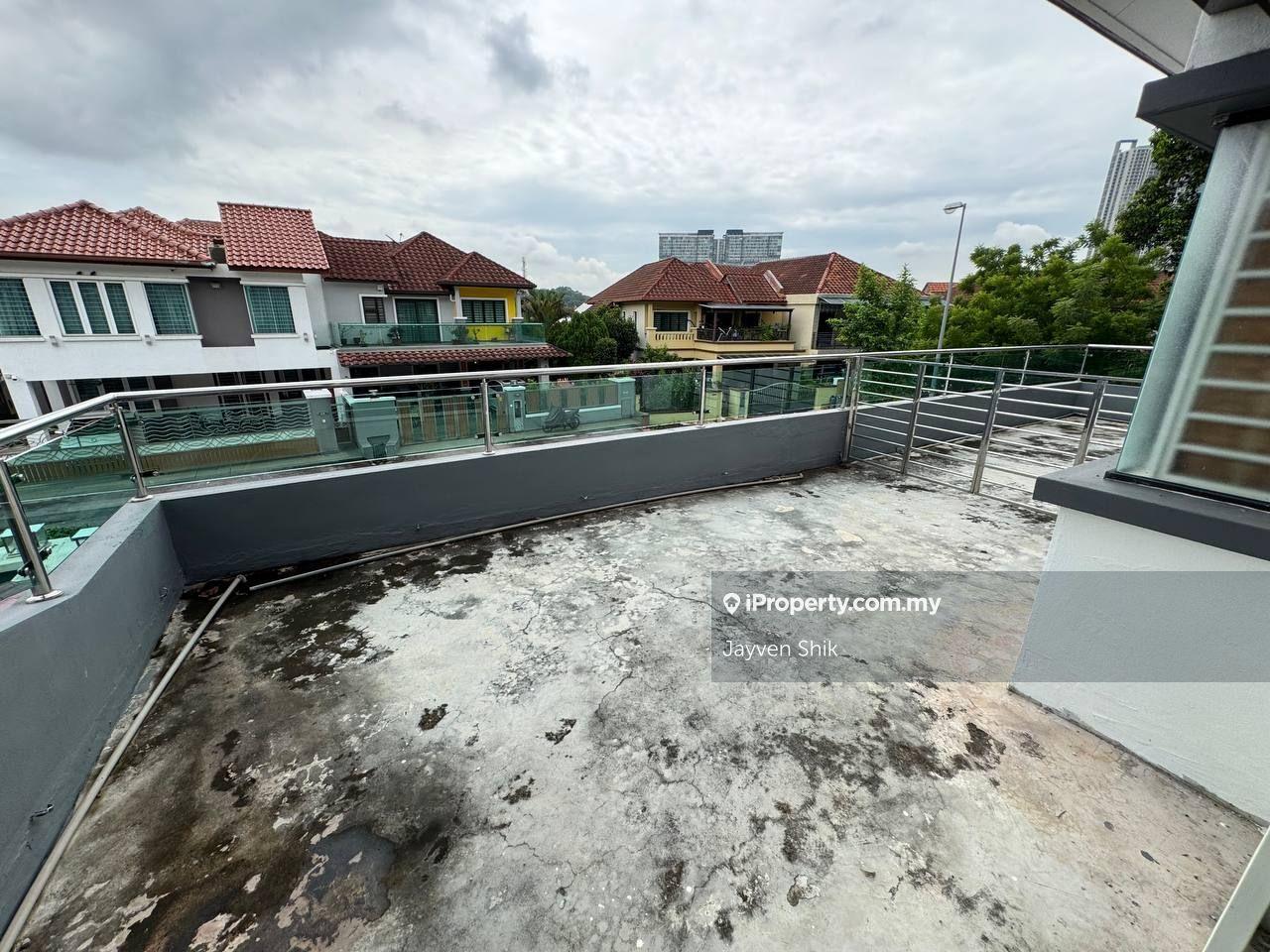 Semi-Detached House for Sale in Bandar Putra Permai, Seri Kembangan by Jayven Shik - iProperty.com.my