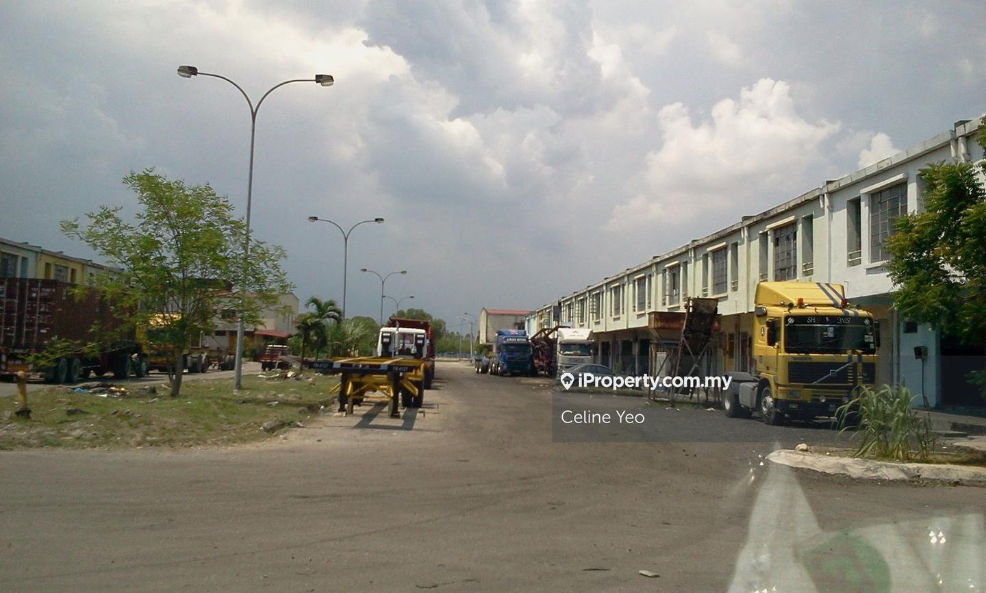 Kilang Teres untuk Disewa di Bandar Sultan Suleiman, Klang oleh Celine Yeo - iProperty.com.my