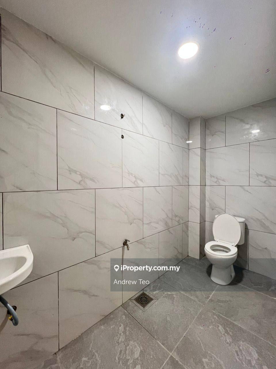 Rumah Berangkai 2 Tingkat untuk Dijual di Taman Bukit Kempas, Tampoi oleh Andrew Teo - iProperty.com.my