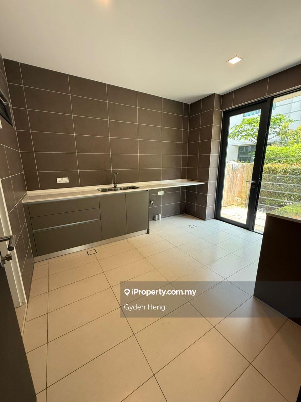 Rumah Berkembar untuk Dijual di Leisure Farm, Gelang Patah oleh Gyden Heng - iProperty.com.my