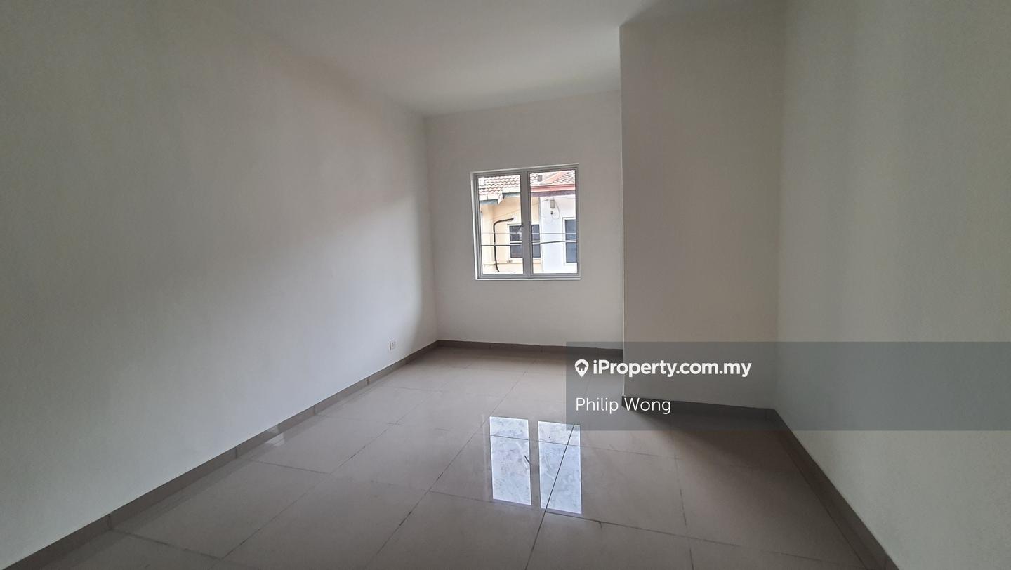 Rumah Berangkai 2 Tingkat untuk Dijual di Taman Serdang Raya, Seri Kembangan oleh Philip Wong - iProperty.com.my