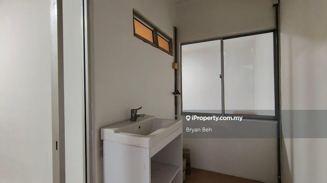 Condominium for Sale in Amadesa Resort Condominium by Bryan Beh - iProperty.com.my