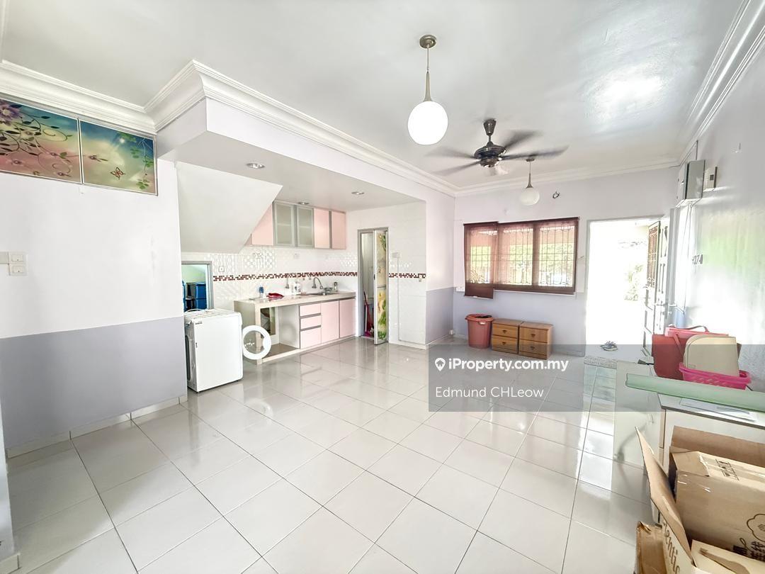 Townhouse for Sale in Taman Amansiara, Rawang by Edmund CHLeow - iProperty.com.my