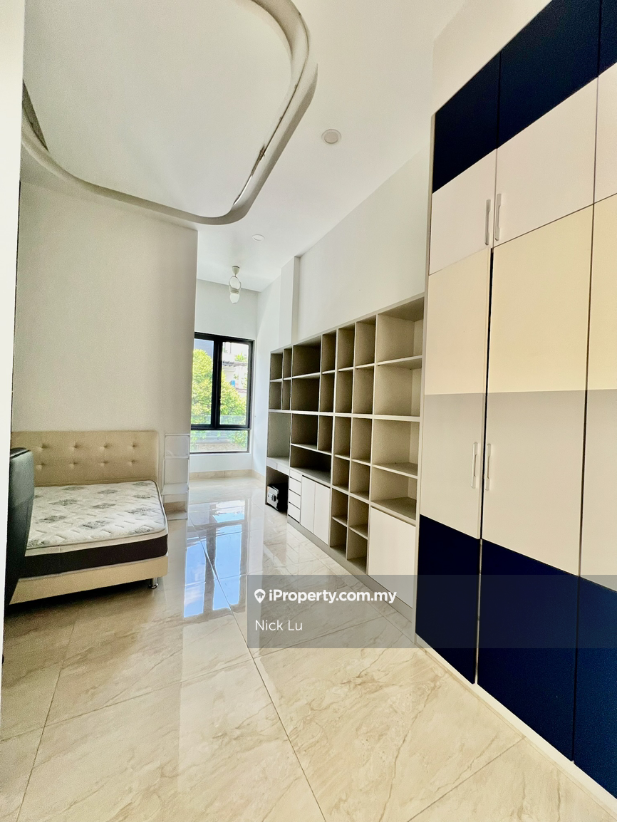 Bungalow House for Sale in Country Heights Damansara, Kuala Lumpur by Nick Lu - iProperty.com.my