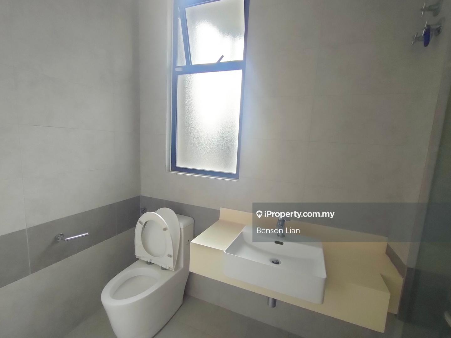 Rumah Berangkai 2 Tingkat untuk Dijual di Hampton Residences @ Bandar Seri Coalfields, Sungai Buloh oleh Benson Lian - iProperty.com.my