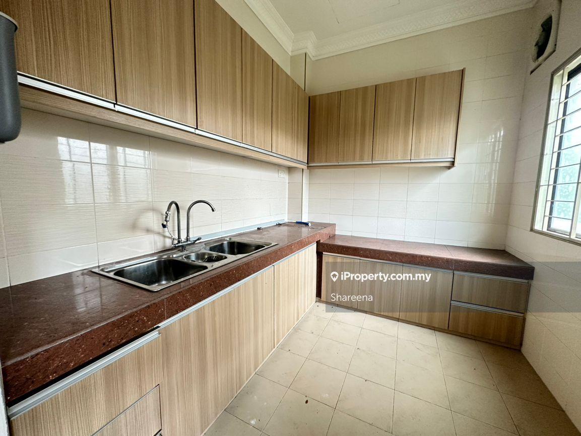 Rumah Berkembar untuk Dijual di Mutiara Villa, Kajang oleh Shareena - iProperty.com.my