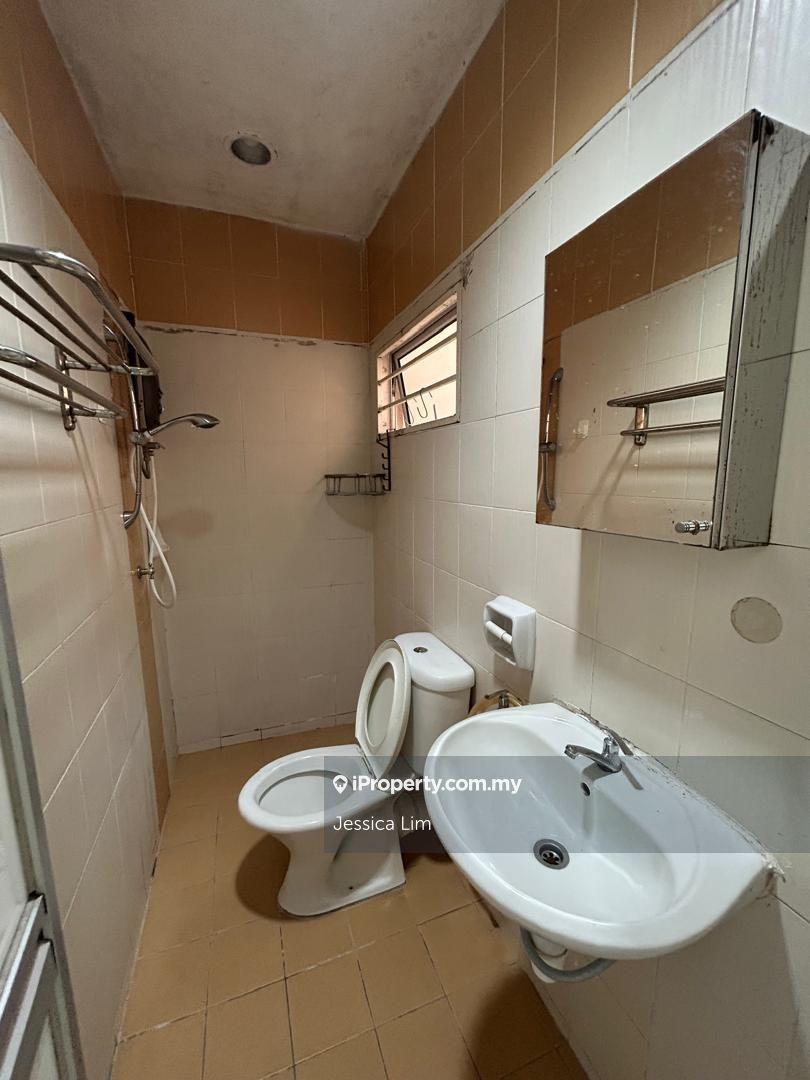 Townhouse for Sale in Taman Amansiara, Rawang by Jessica Lim - iProperty.com.my