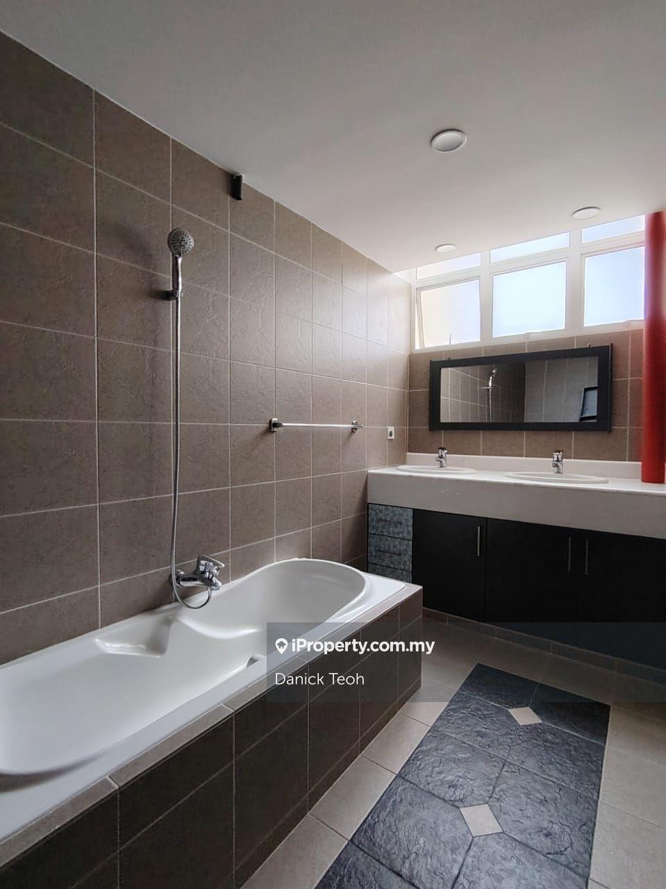 Condominium for Sale in Tanjung Beach Condominium by Danick Teoh - iProperty.com.my