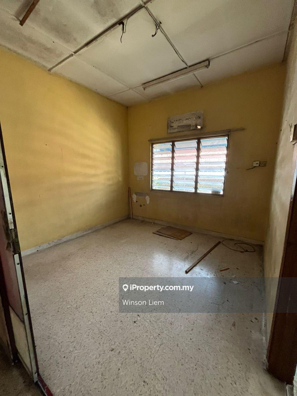 Bungalow House for Sale in Kampung Cempaka, Petaling Jaya by Winson Liem - iProperty.com.my