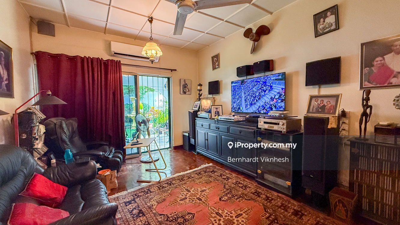 Bungalow House for Sale in Seksyen 5, Petaling Jaya by Bernhardt Viknhesh - iProperty.com.my