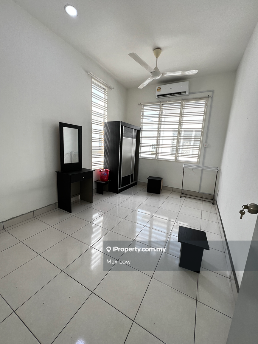 Rumah Berangkai 2 Tingkat untuk Dijual di Suria Warisan, Kota Warisan, KLIA, Sepang, Sepang oleh Max Low - iProperty.com.my