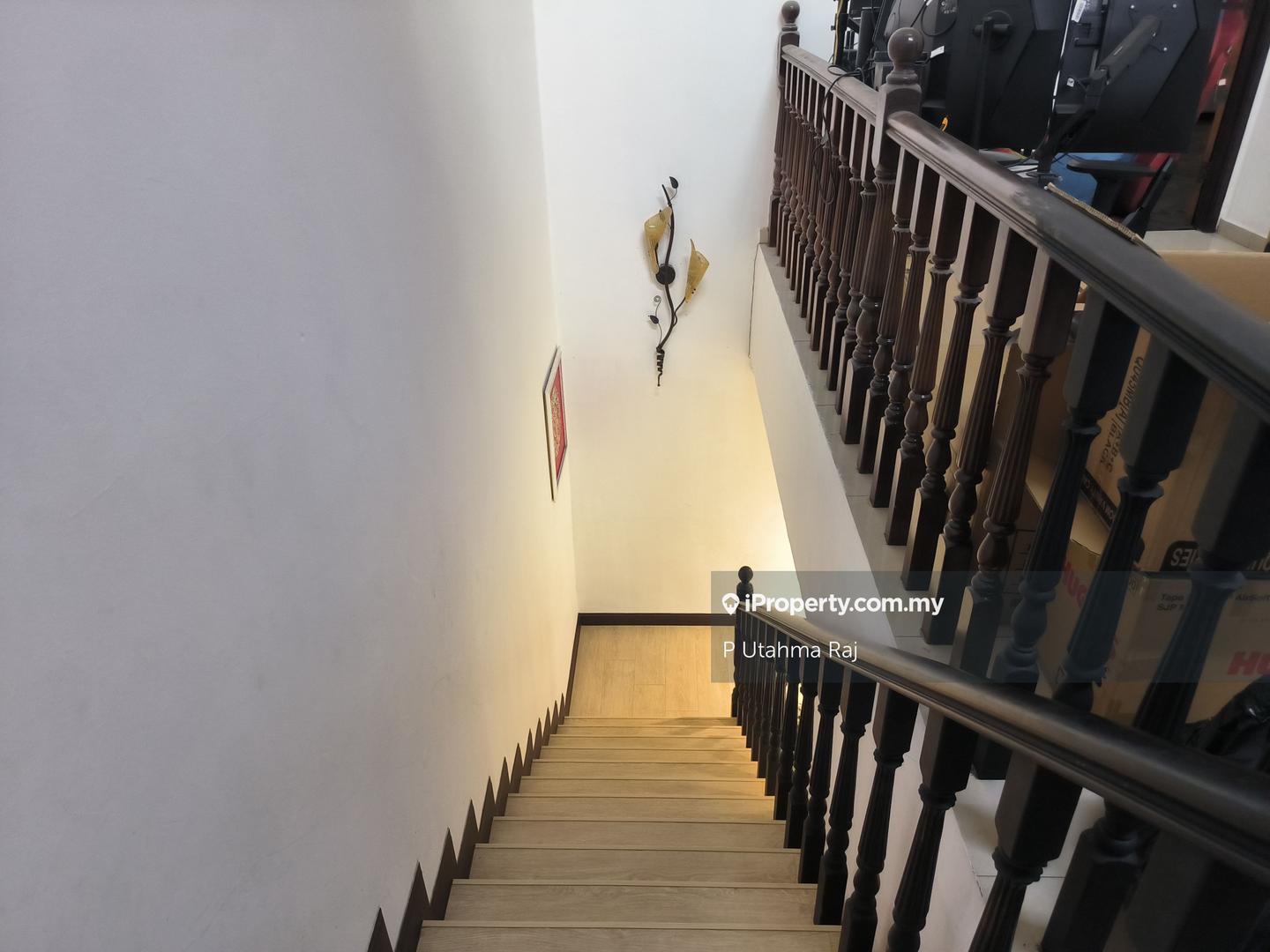 Rumah Berangkai 2 Tingkat untuk Dijual di Taman Teluk Pulai, Klang oleh P Utahma Raj - iProperty.com.my