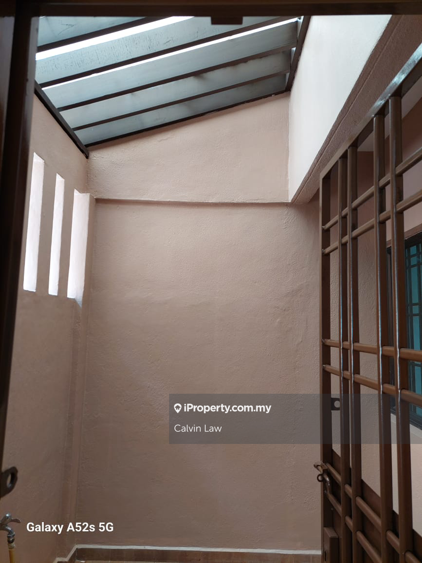 Rumah Berangkai 2.5 Tingkat untuk Dijual di Bandar Utama 6, Bandar Utama oleh Calvin Law - iProperty.com.my