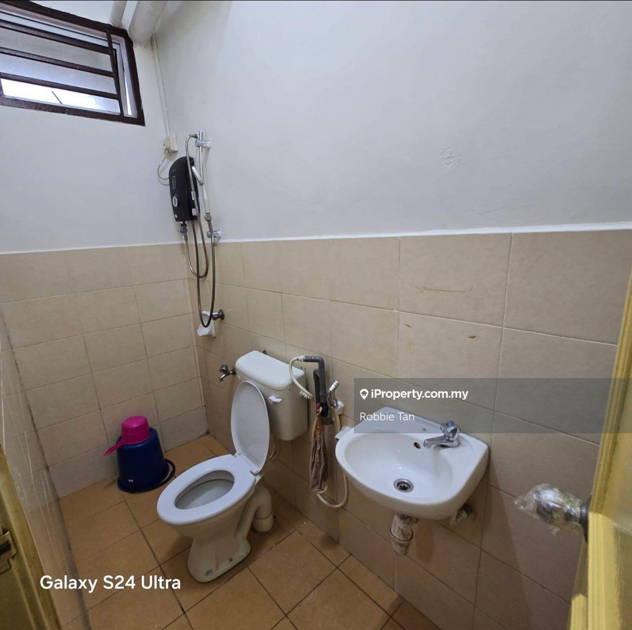 1-storey Terraced House for Rent in Taman Pelangi, Johor Bahru by Robbie Tan - iProperty.com.my