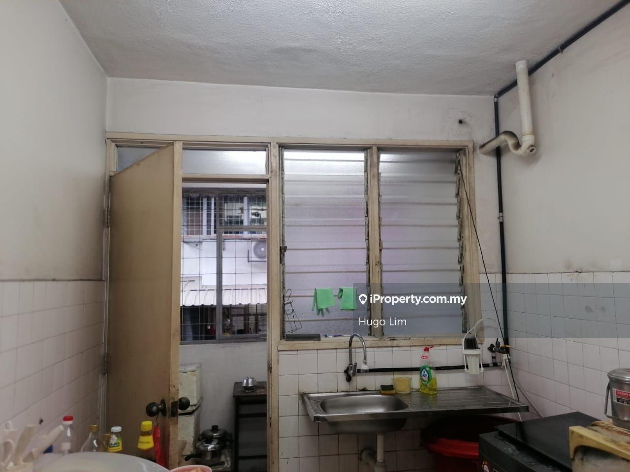 Rumah Pangsa untuk Dijual di Happy Garden Flat oleh Hugo Lim - iProperty.com.my