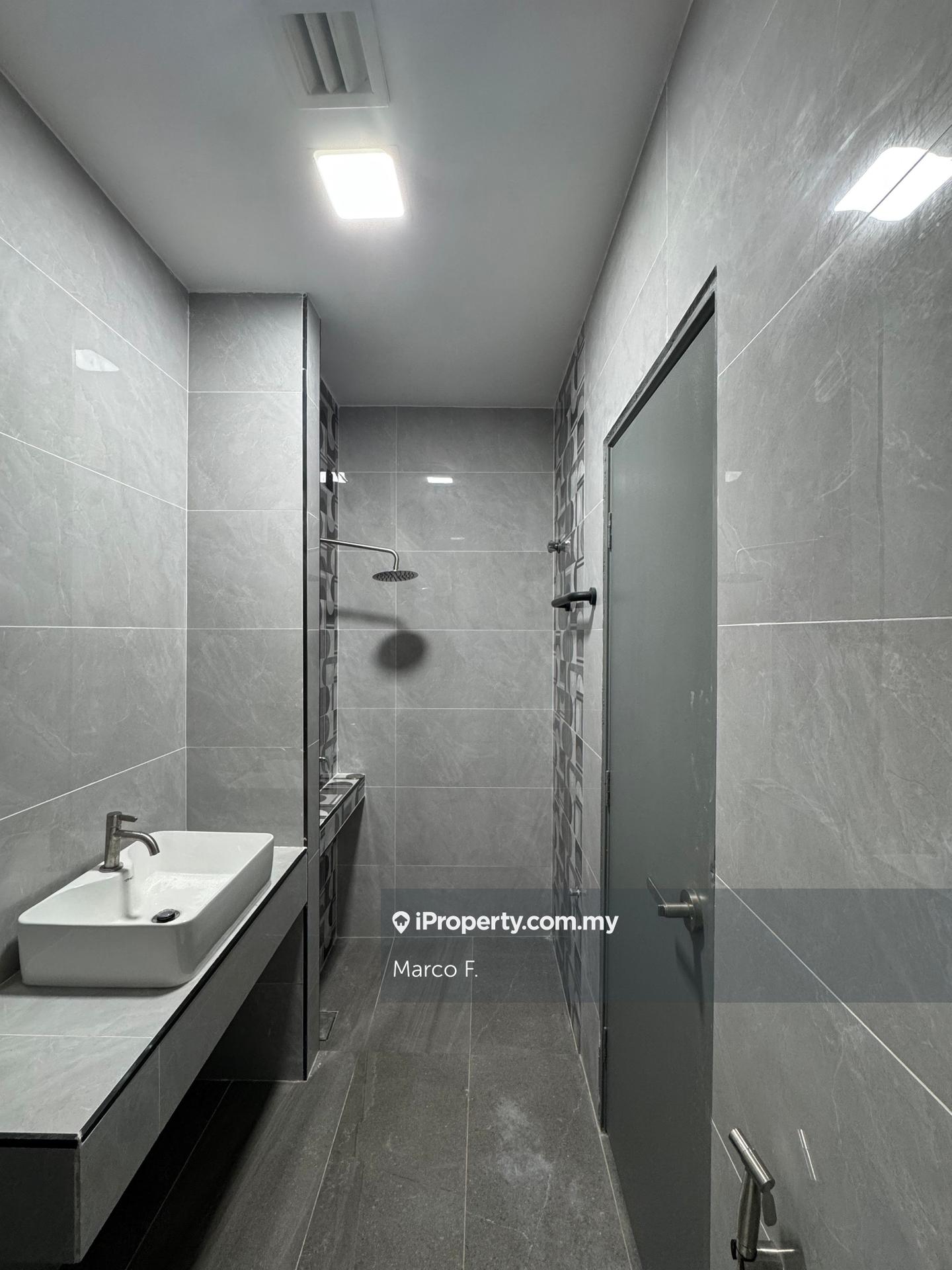 Rumah Berangkai 2 Tingkat untuk Dijual di [Newly Renovated | Below Market] Bukit Raja, Klang, Bukit Raja oleh Marco F. - iProperty.com.my