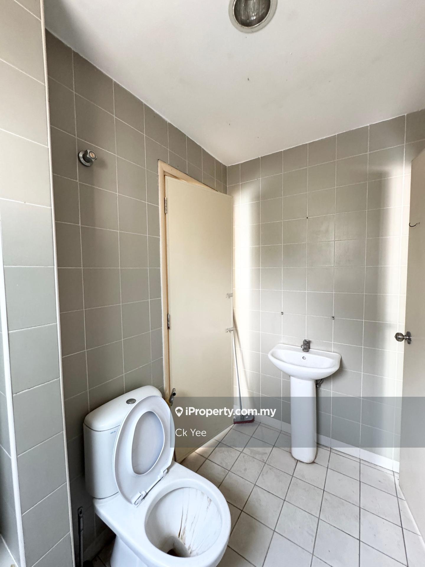 3-storey Terraced House for Sale in Taman Esplanad, Bukit Jalil by Ck Yee - iProperty.com.my