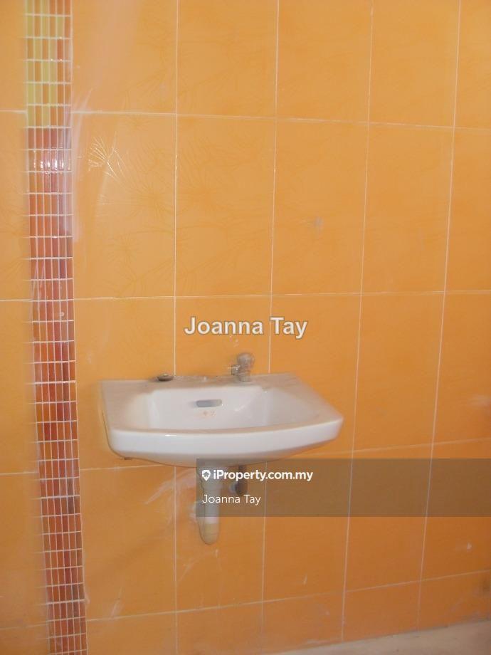 Shop for Sale in station 18, jalan pasir puteh, Ipoh by Joanna Tay - iProperty.com.my