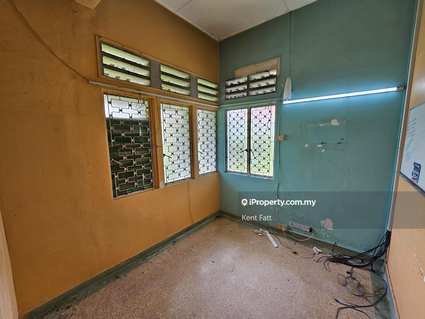 Bungalow House for Sale in Taman Kanagapuram, Petaling Jaya by Kent Fatt - iProperty.com.my