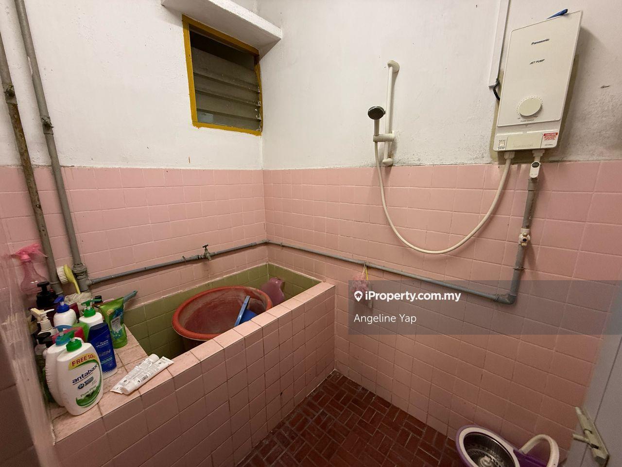 Rumah Berangkai 2 Tingkat untuk Dijual di Taman Jujur, Sikamat oleh Angeline Yap - iProperty.com.my