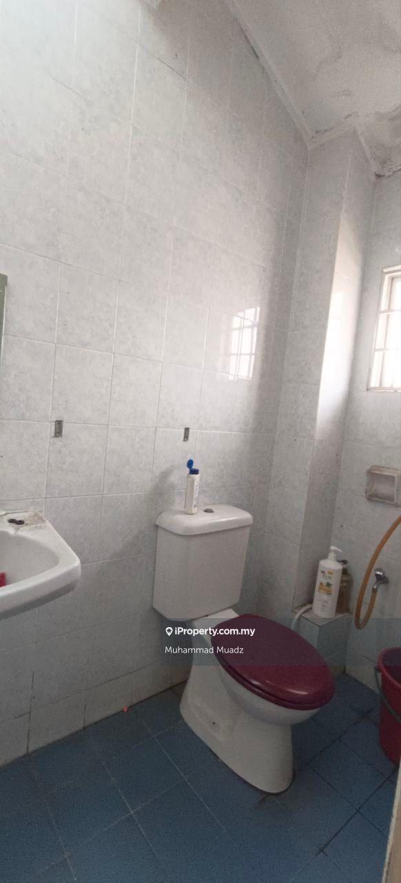 Rumah Berangkai 2 Tingkat untuk Dijual di Jalan Sungai Rasau, Berjaya Park, Shah Alam oleh Muhammad Muadz - iProperty.com.my