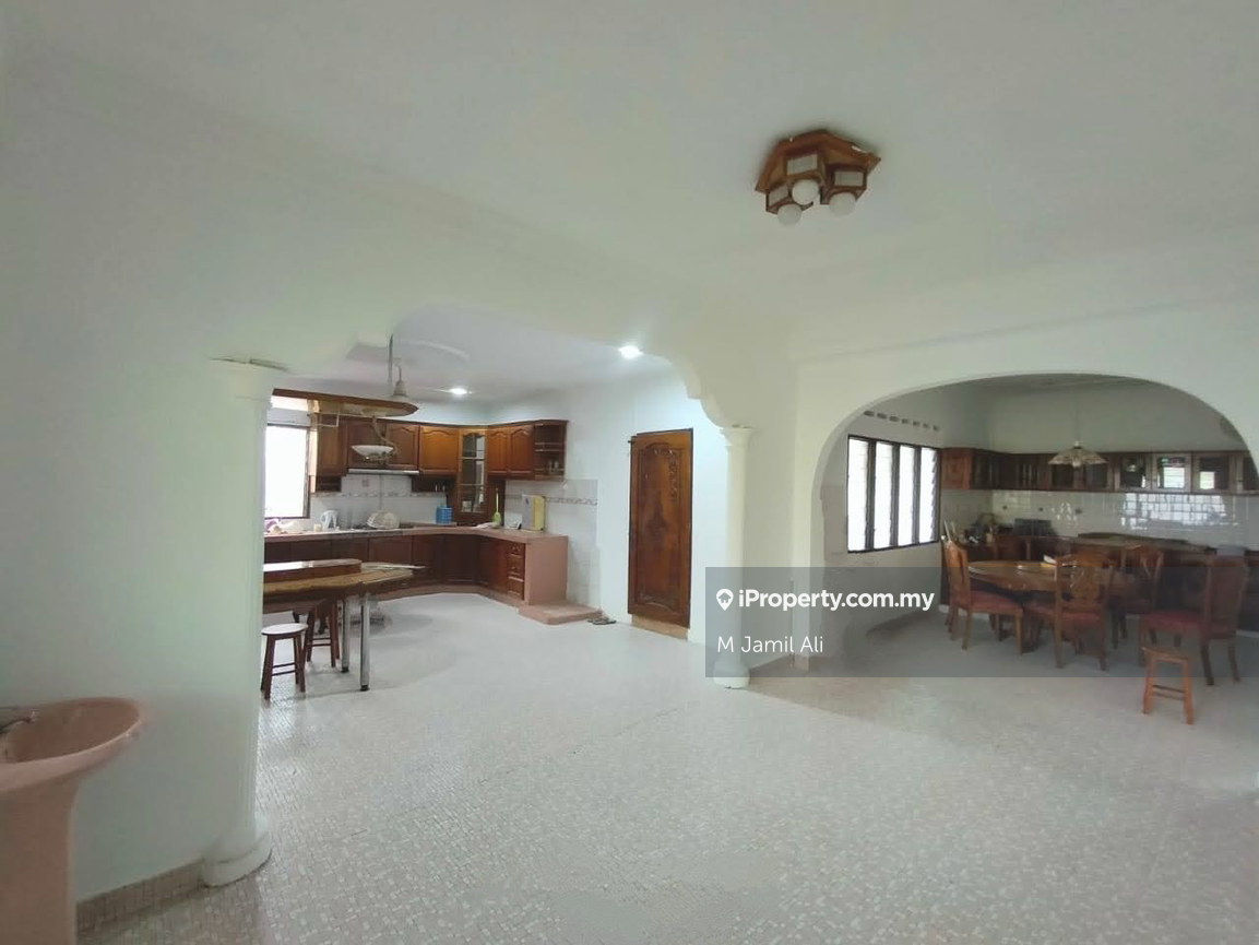 Bungalow House for Sale in Kampung Melayu, Kluang by M Jamil Ali - iProperty.com.my
