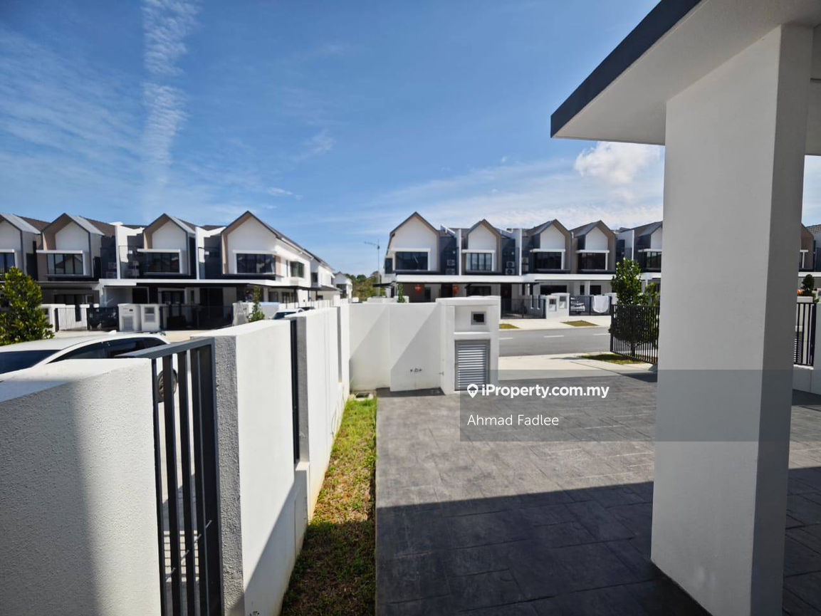 Rumah Berangkai 2 Tingkat untuk Dijual di Bandar Serenia, Dengkil oleh Ahmad Fadlee - iProperty.com.my