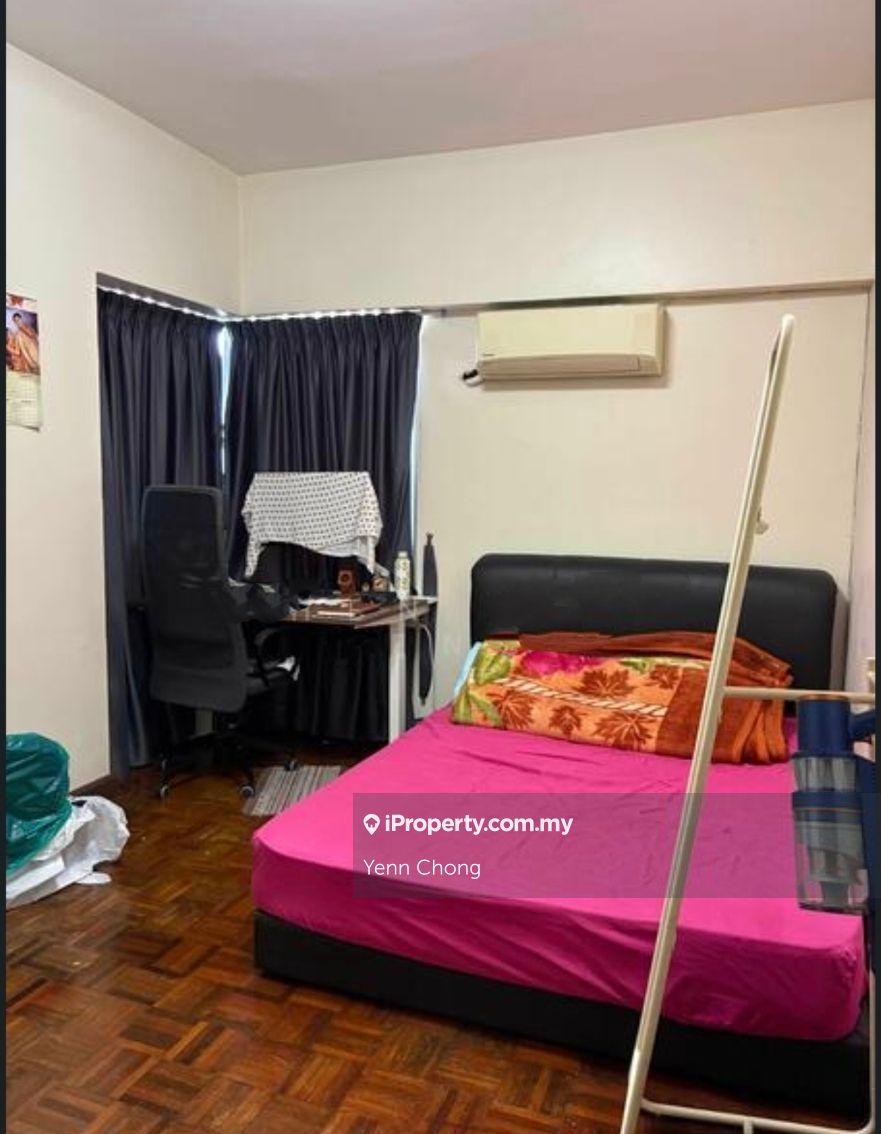 Condominium for Sale in Pantai Panorama Condominiums by Yenn Chong - iProperty.com.my