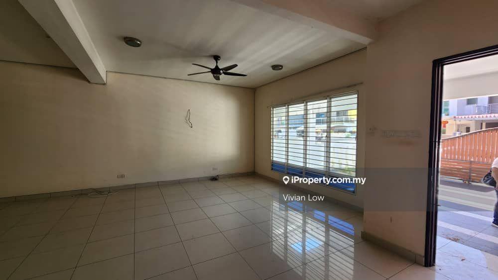 2.5-storey Terraced House for Sale in Taman Suria Tropika, Seri Kembangan by Vivian Low - iProperty.com.my