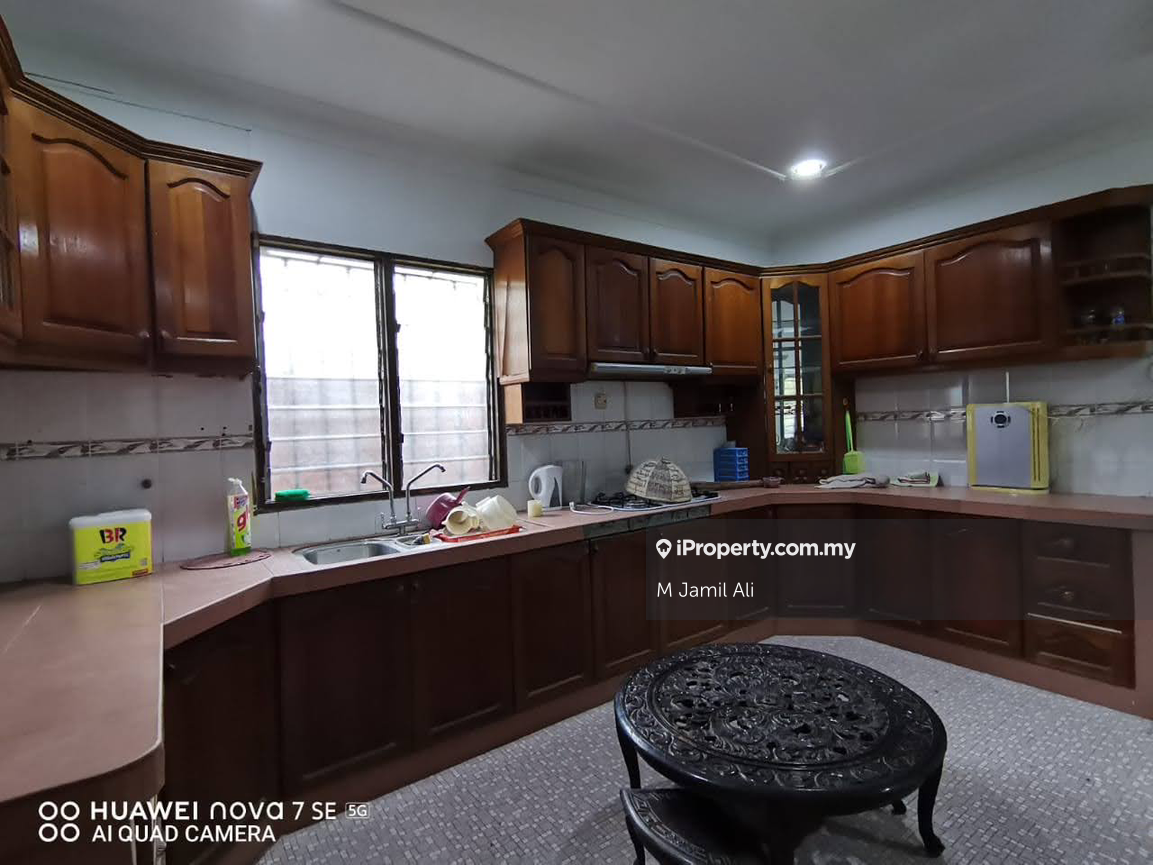 Bungalow House for Sale in Kampung Melayu, Kluang by M Jamil Ali - iProperty.com.my