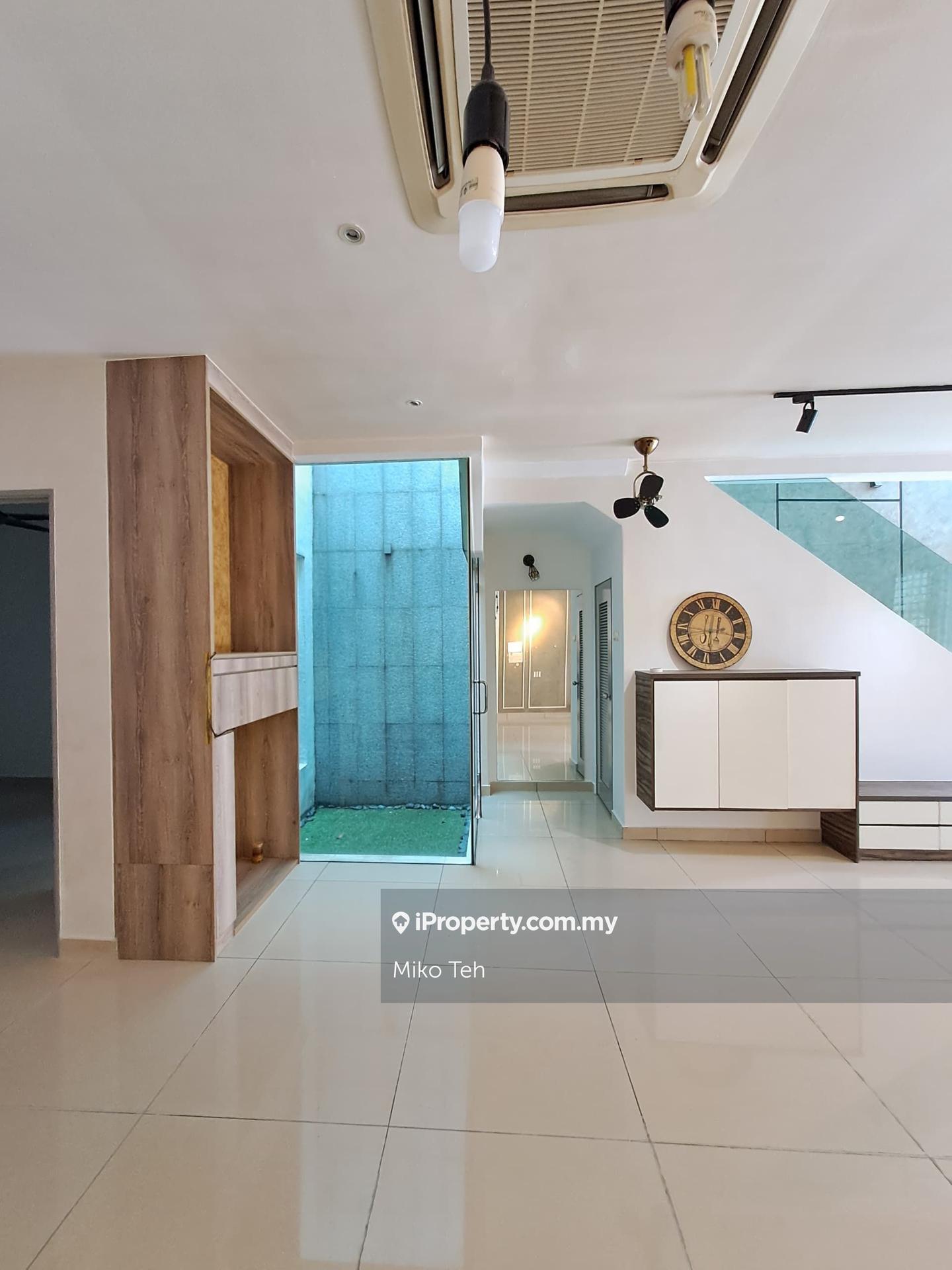 Rumah Berangkai 2 Tingkat untuk Dijual di Taman Lestari Putra, Seri Kembangan oleh Miko Teh - iProperty.com.my