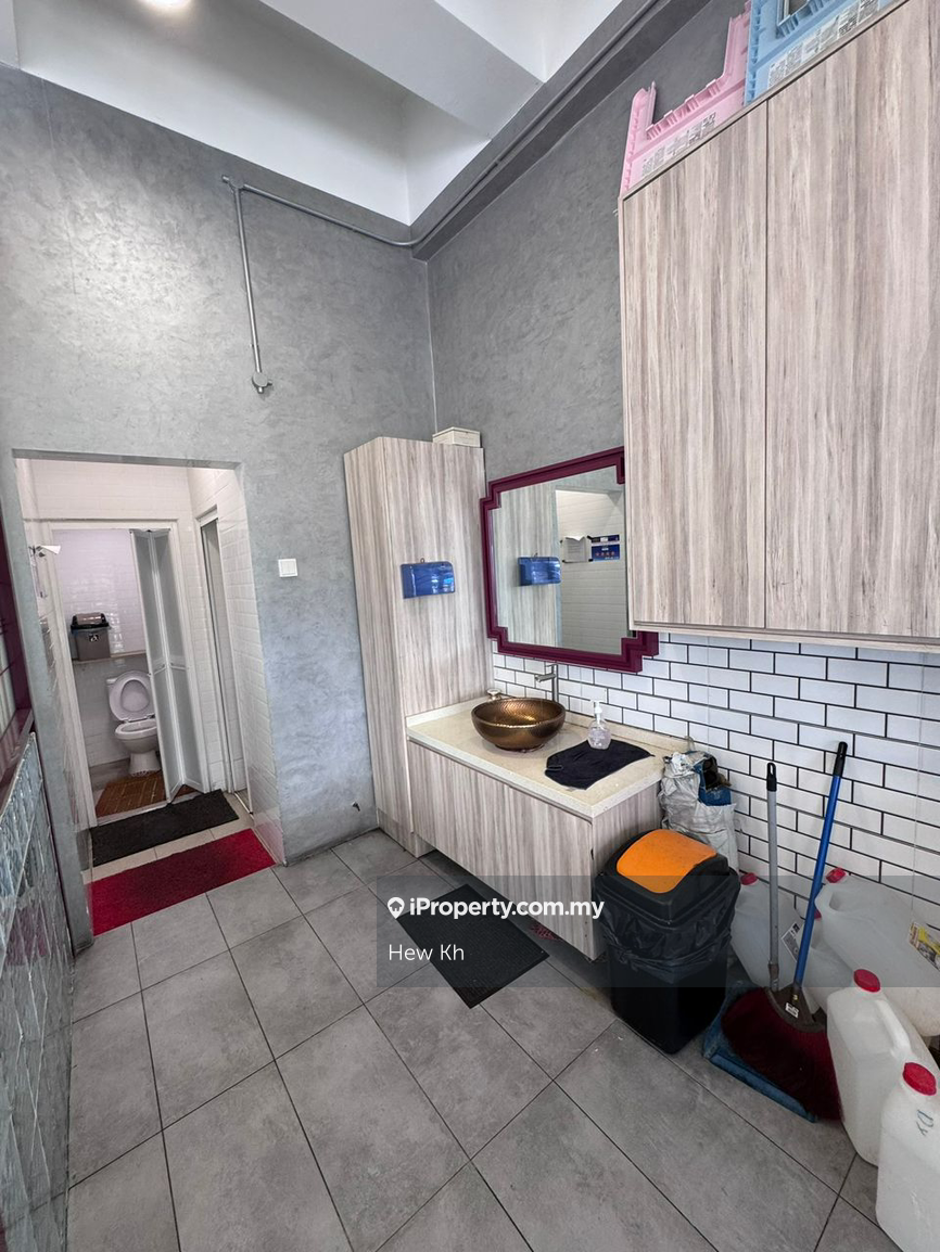 Kedai untuk Disewa di Taman Gembira, Jalan Klang Lama (Old Klang Road) oleh Hew Kh - iProperty.com.my
