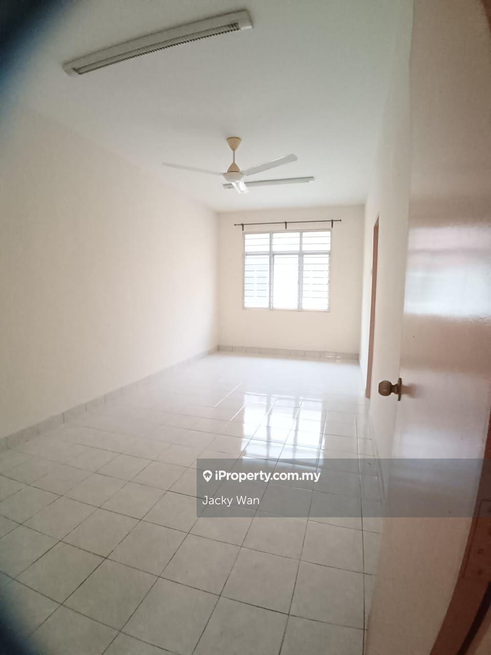 Rumah Berangkai 2 Tingkat untuk Dijual di Taman Putra Impiana, Puchong oleh Jacky Wan - iProperty.com.my