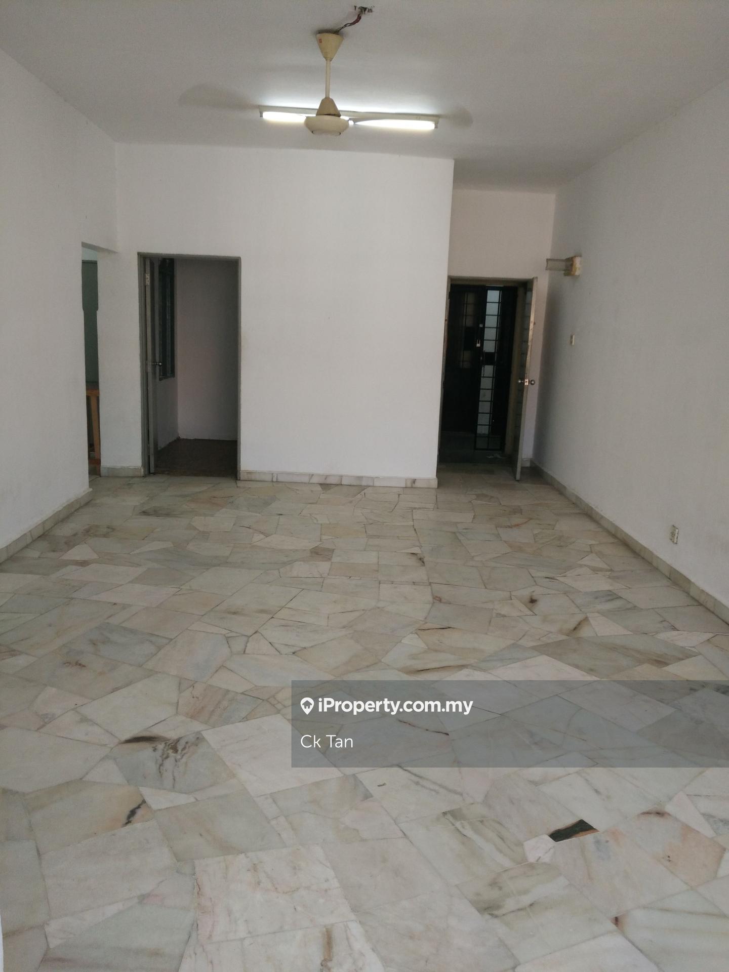 Apartment for Rent in Pangsapuri Lagoon Perdana by Ck Tan - iProperty.com.my