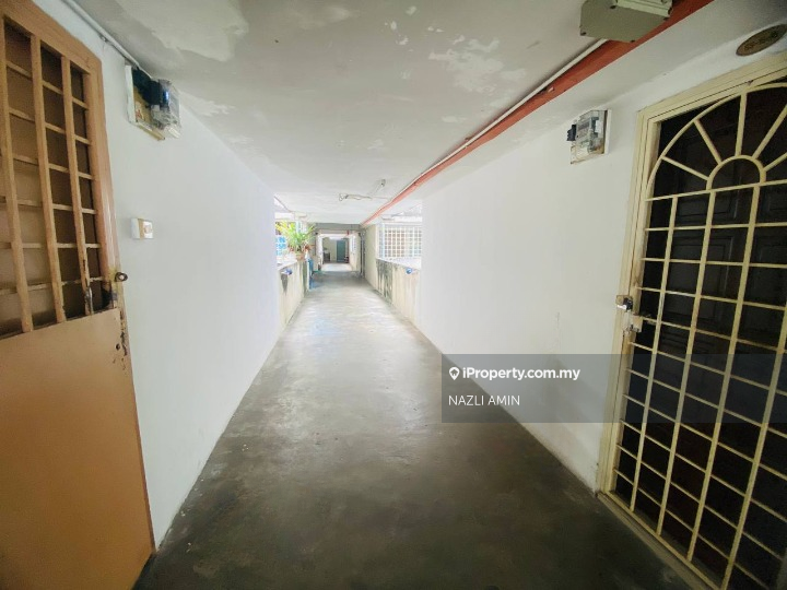Pangsapuri untuk Dijual di Saujana Ria / Sri Saujana oleh NAZLI AMIN - iProperty.com.my