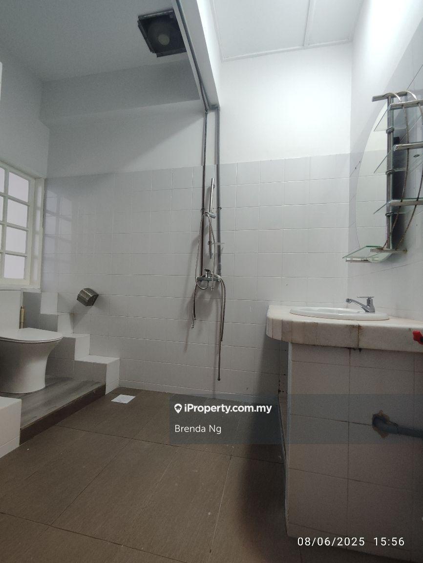 Rumah Berangkai 2.5 Tingkat untuk Disewa di SS18, Subang Jaya oleh Brenda Ng - iProperty.com.my