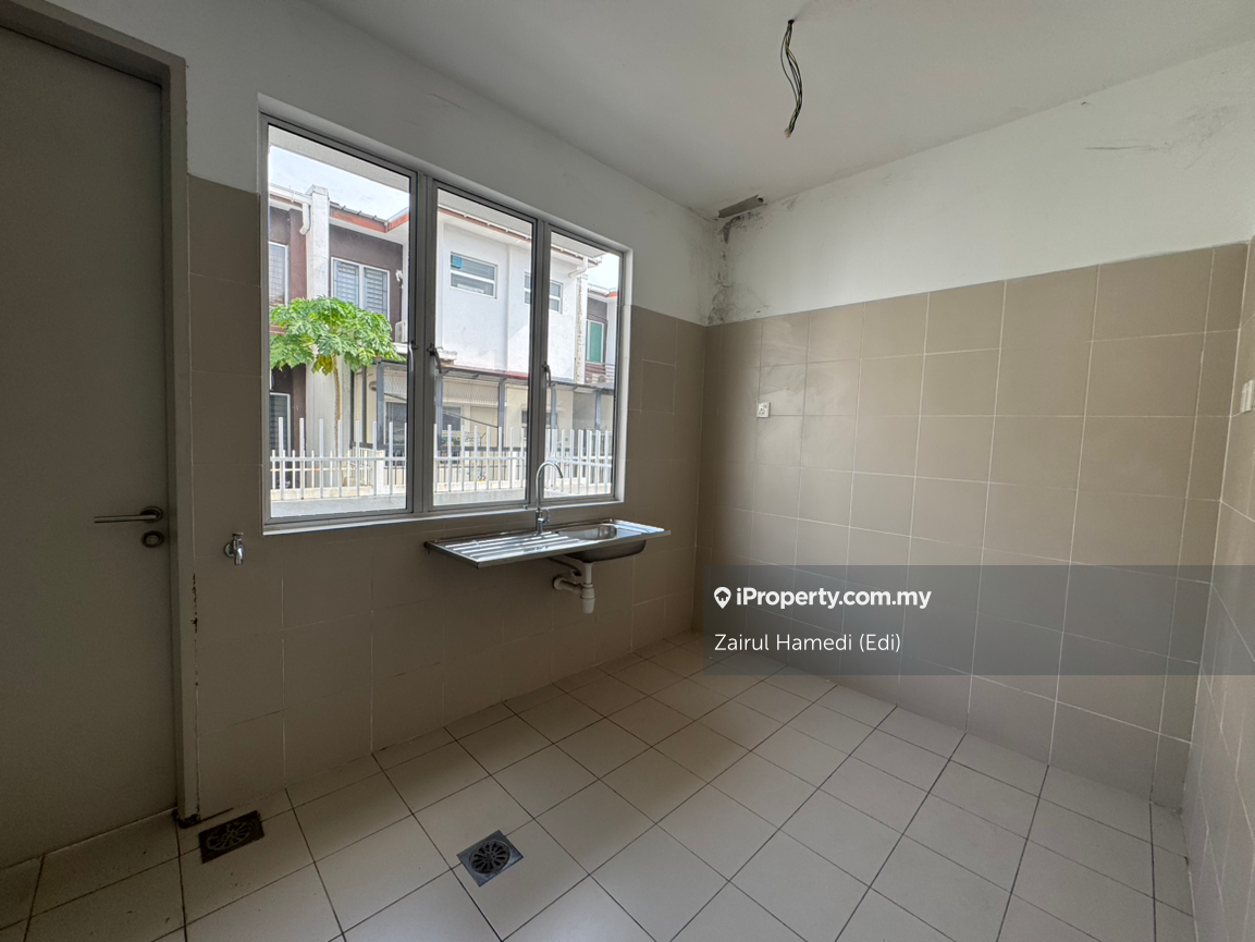 Rumah Berangkai 2 Tingkat untuk Dijual di Seksyen U16, Shah Alam oleh Zairul Hamedi (Edi) - iProperty.com.my
