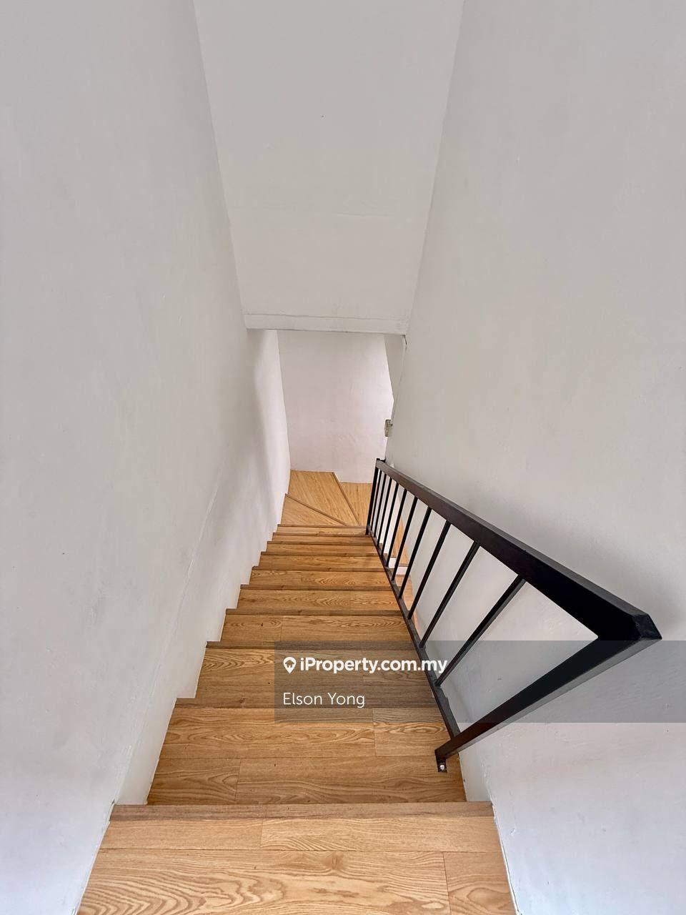 Rumah Berangkai 2 Tingkat untuk Dijual di Taman Banang Jaya, Evergreen Height, Bukit Flora, Batu Pahat oleh Elson Yong - iProperty.com.my