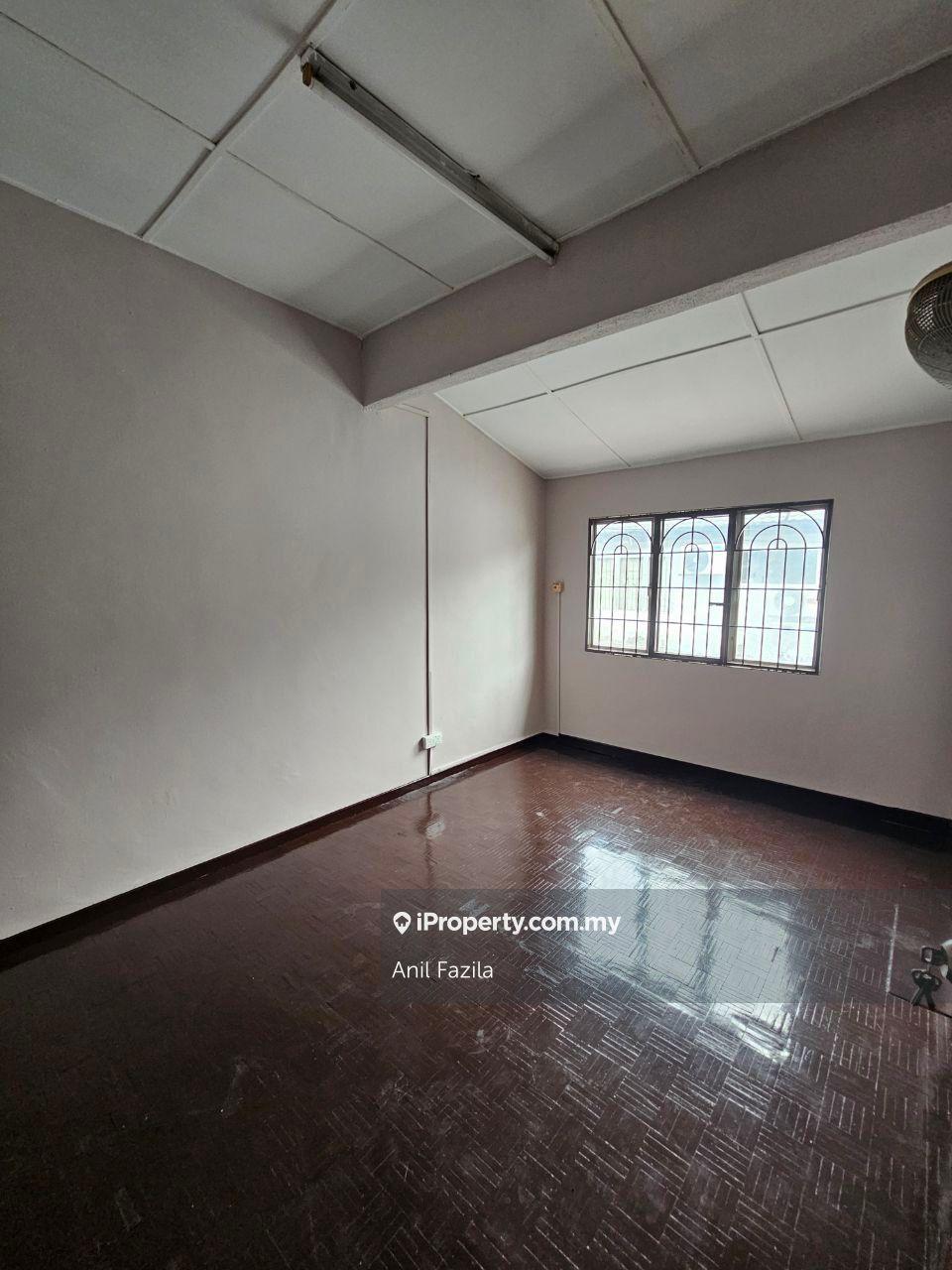 2-storey Terraced House for Sale in Seksyen 8, Shah Alam by Anil Fazila - iProperty.com.my