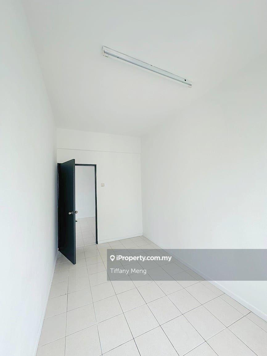 Pangsapuri untuk Dijual di Jelutong Apartment oleh Tiffany Meng - iProperty.com.my